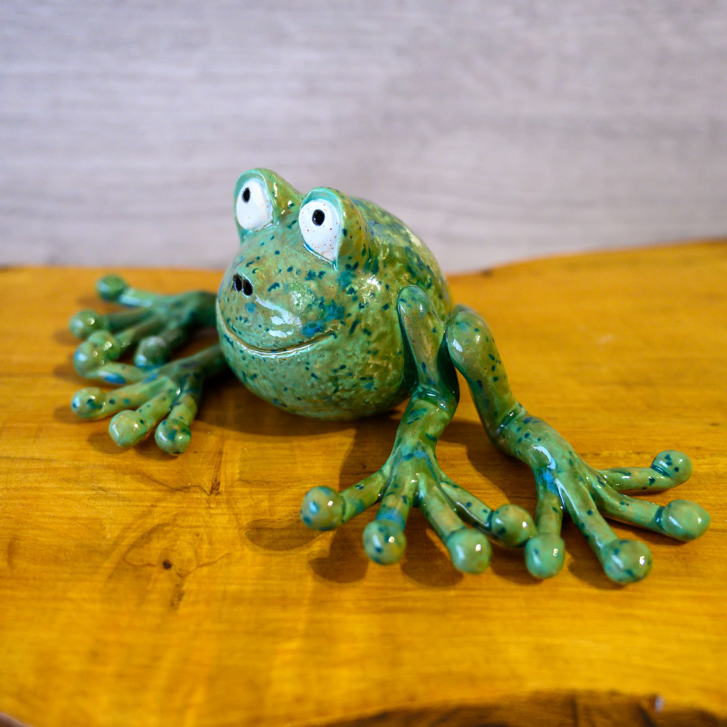 ST Pottery Green Frog